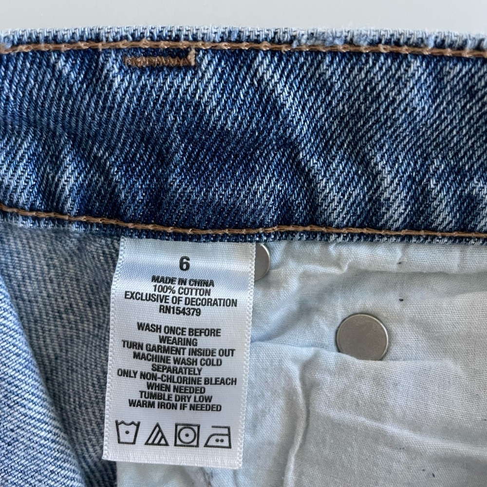 High Rise Jeans - Picture 4 of 4